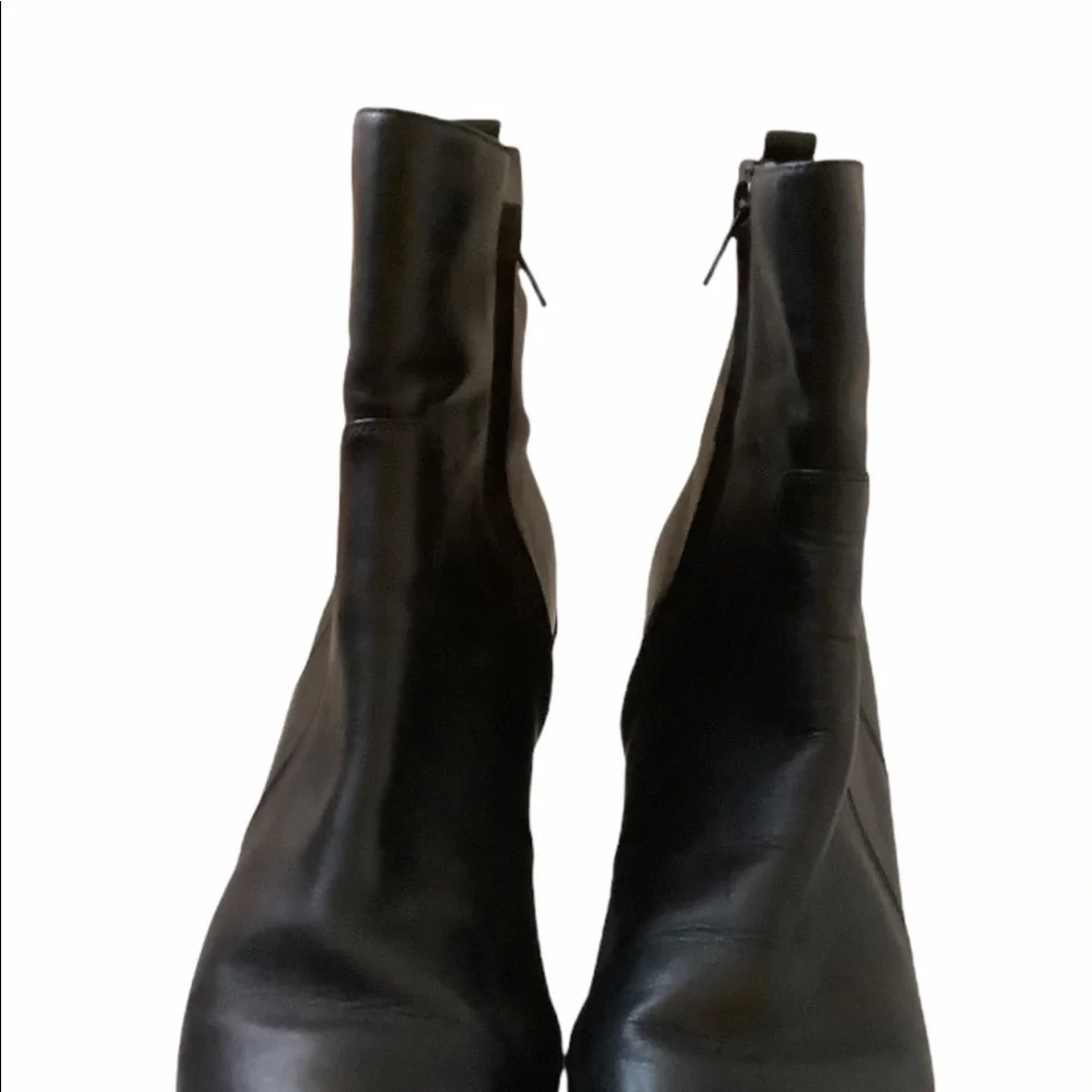 Croft and barrow women’s Alayna black leather block heel zip booties size 10
